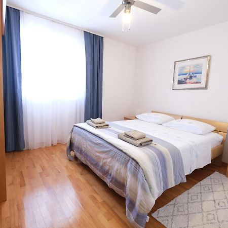 Apartments Ivana Sutivan Bagian luar foto